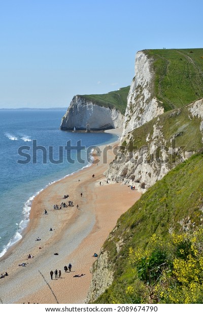 Bat\'s Head and\
Durdle door beach, Dorset,\
UK
