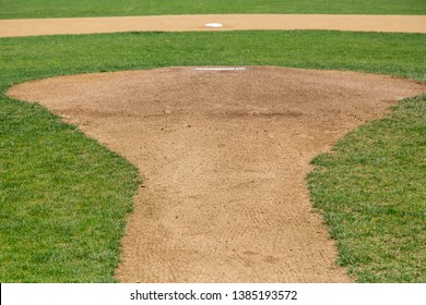 315 Pitcher's mound Images, Stock Photos & Vectors | Shutterstock