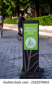 Battery Park City ,Bicycle Dismount Zone Sign