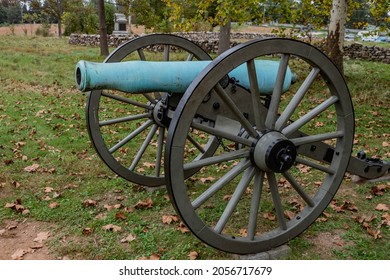 Battle Damaged Cannon, Gettysburg National Military Park, Pennsylvania, USA