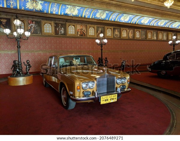 Batu City,East Java,Indonesia - October 24 2018:\
1976 Rolls Royce Silver Shadow at Museum Angkut (The biggest\
transportation museum in\
Asia)