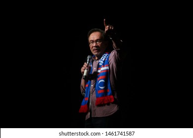  Batu Pahat, Malaysia, Jule 30, 2014: Malaysian Opposition Leader Anwar Ibrahim  