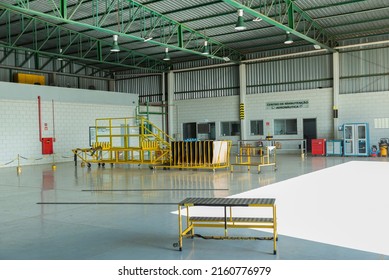 Bauru, Brazil. May 24, 2022: Empty Hangar Of The Military Police Of The State Of São Paulo. Place To Store And Carry Out The Maintenance And Repairs Of Aircraft That Serve The Countryside Of The State