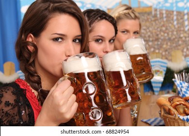 bavarian girls drinking beer
