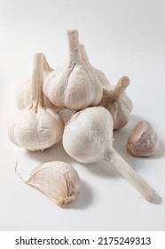 [ Bawang Putih ] Garlic On A Clean And Bright White Background