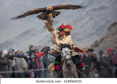 Man Holding Eagle Images Stock Photos Vectors Shutterstock