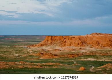 Bayanzag Flaming Cliffs, Mongolia, Asia