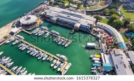 Miami’s bayfront park and bayside marketplace