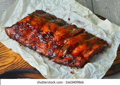 BBQ spare ribs with herbs