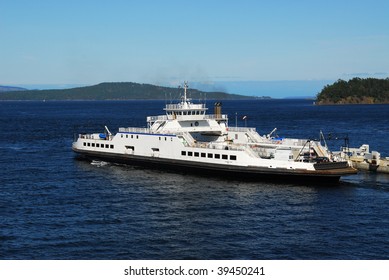 A bc Ferry crossing the strait in gulf islands national park, british columbia, canada