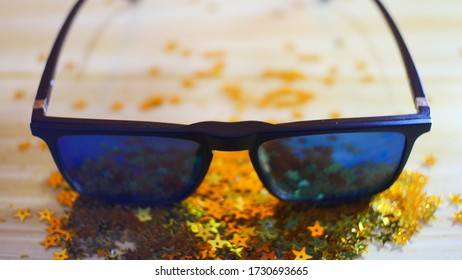 Beach Sunglasses Studded With Knick Knacks Star