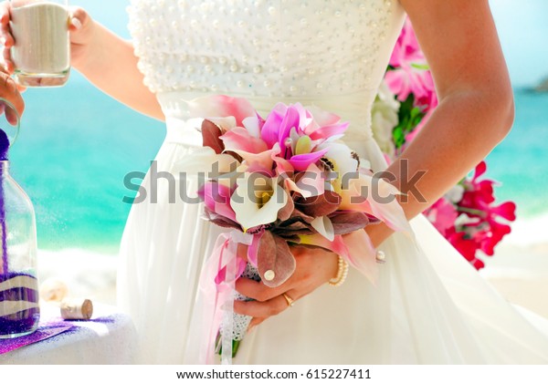 Beach Wedding Brides Bouquet Stock Photo Edit Now 615227411
