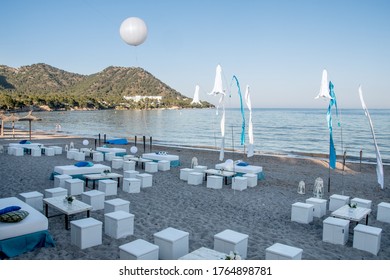 Beachfront Wedding Party Decoration With Blue Sky