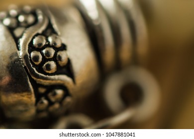 bead in macro