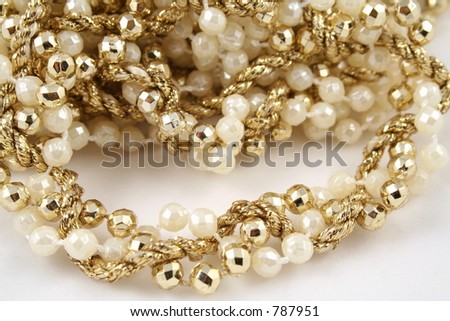 Beaded gold and pearl garland