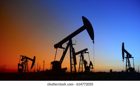 Beam Pumping Unit Work Stock Photo (Edit Now) 614772035
