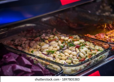 beans with onion in glass pyrex