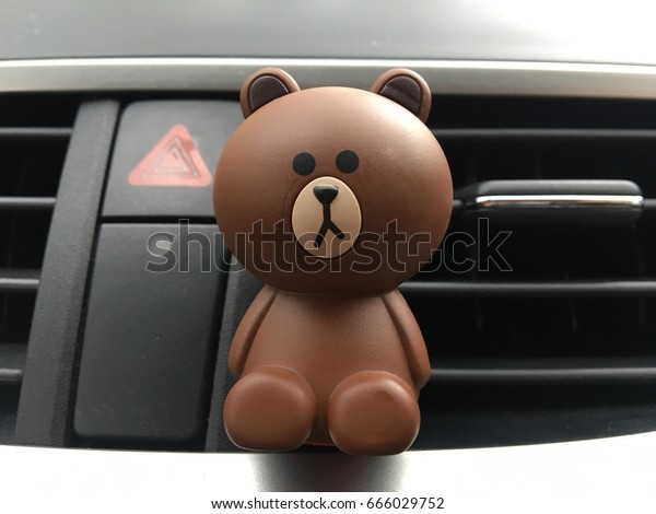 bear Automotive\
air conditioning in the\
car