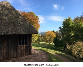 Bear Hut, Killerton