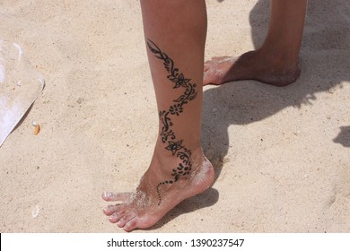 Beatiful tattoo on the eel
