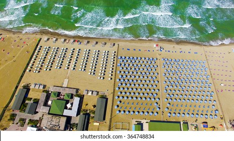 1,409 Beach umbrella overhead Images, Stock Photos & Vectors | Shutterstock