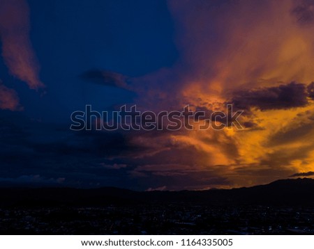 Similar – Foto Bild Brooklyn Bridge bei Sonnenaufgang