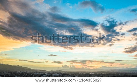 Similar – Foto Bild Brooklyn Bridge bei Sonnenaufgang