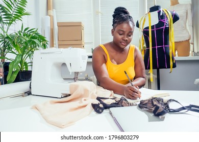 3,547 African woman tailor Images, Stock Photos & Vectors | Shutterstock