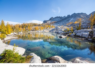 Beautiful Alpine Lakes Wilderness Area  In Washington, USA