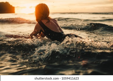 Blonde Beach Sun Images Stock Photos Vectors Shutterstock