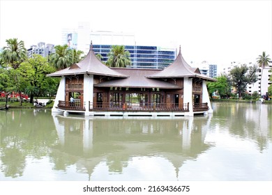 Beautiful And Ancient Taichung Park