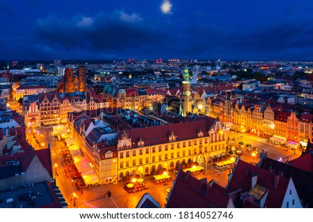 Beautiful architecture of the Old Town Market Square in Wrocław at night. Poland
