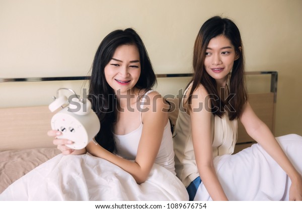 Asian Lesbans