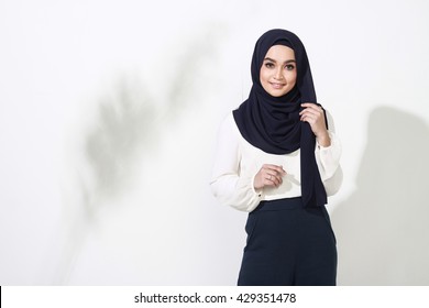 Hijab Fashion Images Stock Photos Vectors Shutterstock