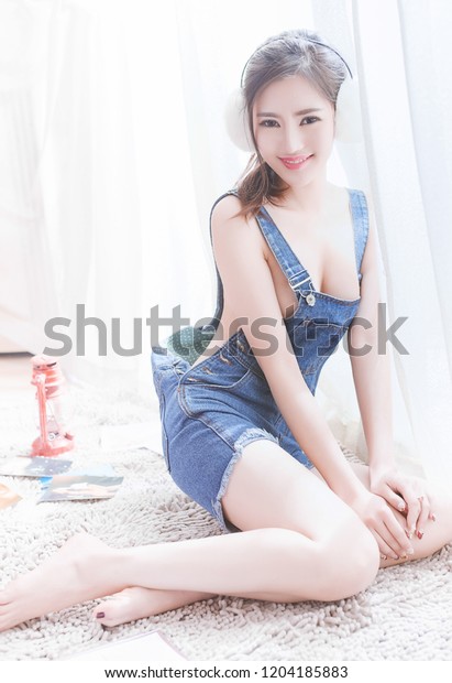 Asian sexy girl