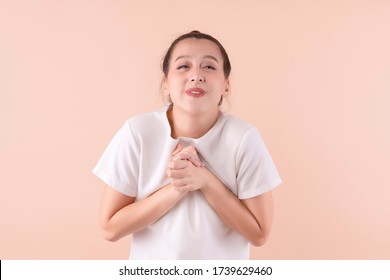 顔 正面 女性 の画像 写真素材 ベクター画像 Shutterstock