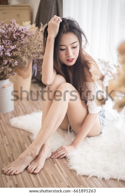Asian Sexy Legs