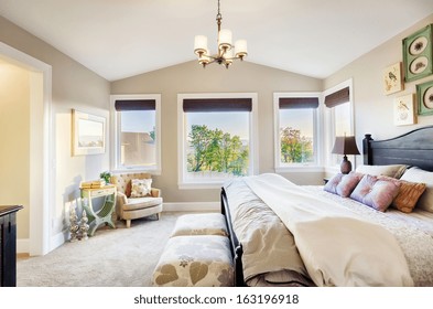 Beautiful Bedroom In Luxury Home