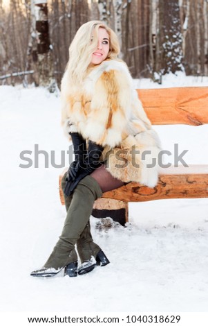 Beautiful blonde in fur coat Will Beautiful blonde in fur coat your phrase