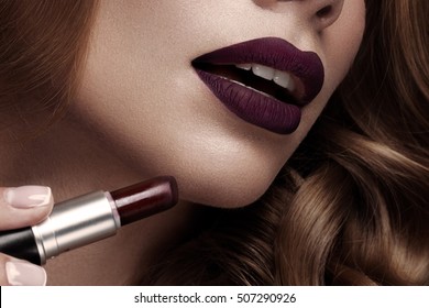 dark lipstick