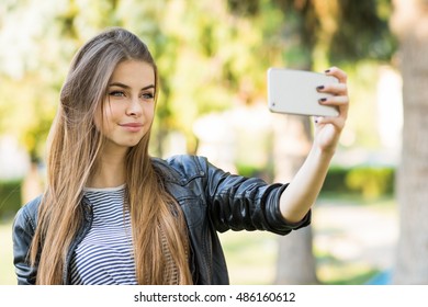 Cute Young Blonde Teen Girls Selfies