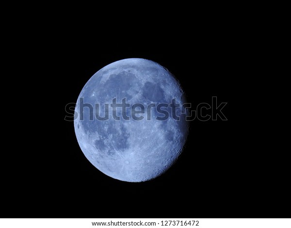 Beautiful Blue Moon, It is an\
astronomical body that orbits planet Earth. Natural satellite\
