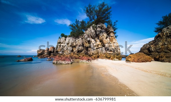 Beautiful Blue Sky View Beach Seaside Stock Photo Edit Now 636799981