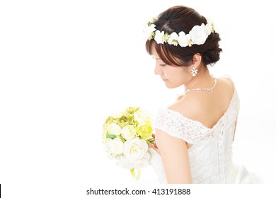 https://image.shutterstock.com/image-photo/beautiful-bride-260nw-413191888.jpg