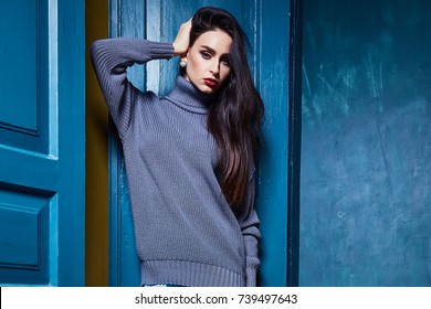 Beautiful Business Woman Lady Style Perfect Body Shape Brunette Hair Wear Winter Autumn Collection Elegance Casual Beautiful Business Woman Lady Style Perfect Body Shape Brunette Hair Wear Winter Autumn Collection Elegance Casual