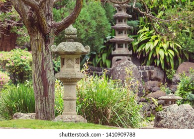 Imagenes Fotos De Stock Y Vectores Sobre Chinese Garden Of