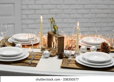 Beautiful Christmas Table Setting