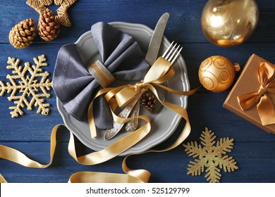 Beautiful Christmas Table Setting With Decorations