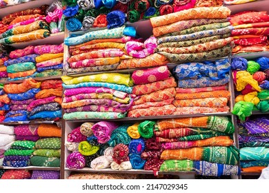 6,424 Saree veil Images, Stock Photos & Vectors | Shutterstock