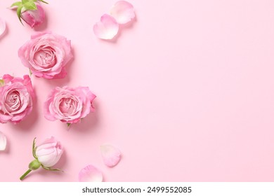 Hermosa composición con rosas